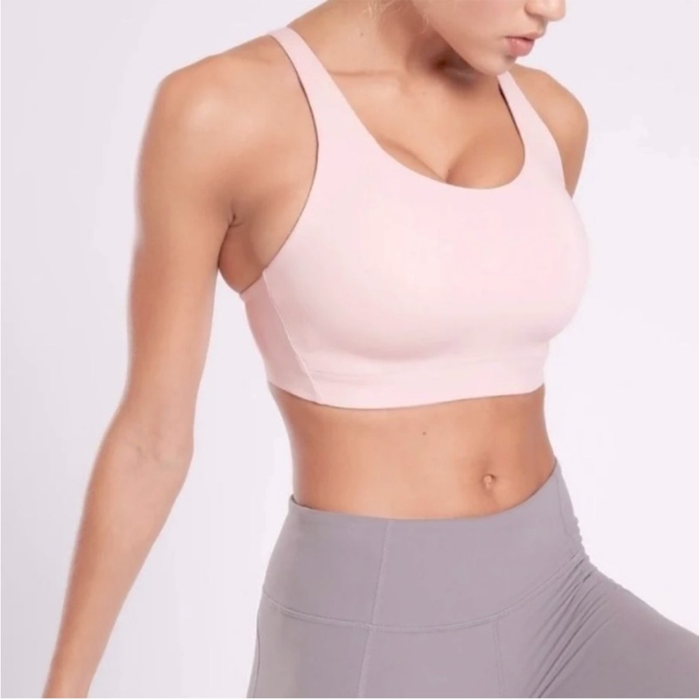 Athleta Pale Pink Sports Bra Seamless Mesh Racerback size 32DD